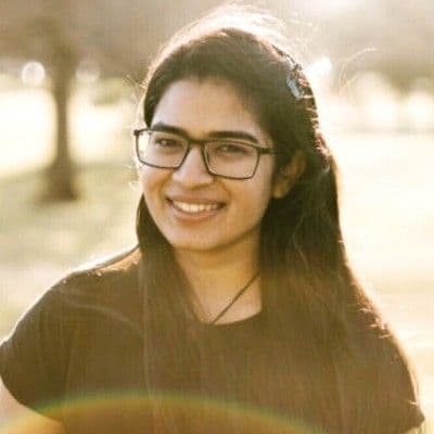 esha_shah_c21edd4160