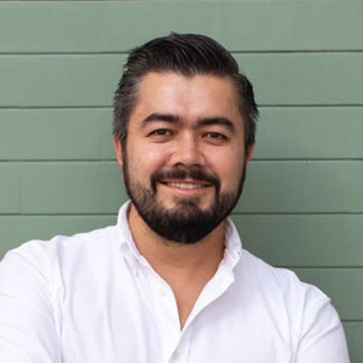 pedro_landaverde_efea93fd03