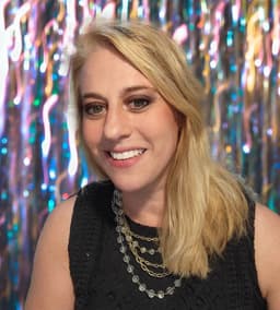 Liz_Headshot_Flip_2f8e2f034d